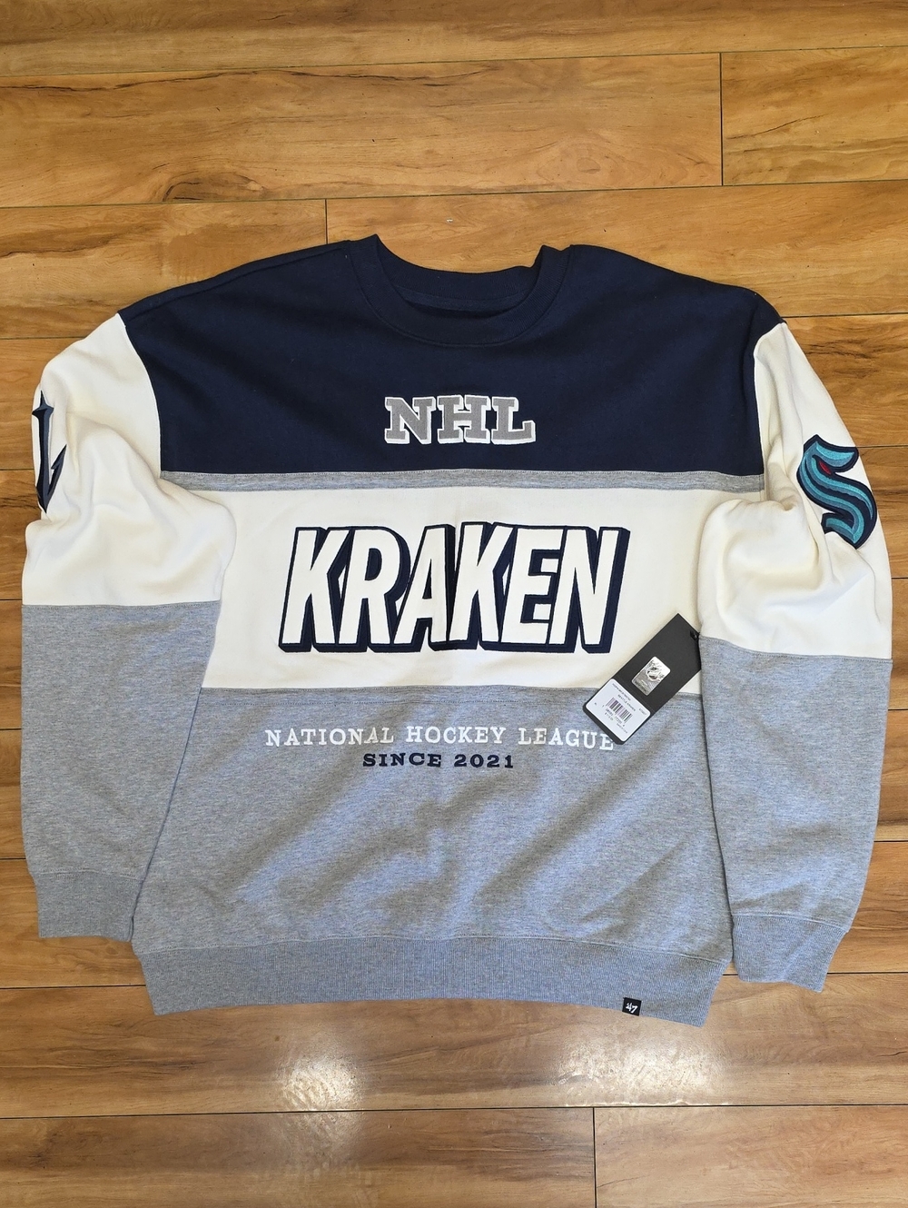 NWT Seattle Kraken Hockey NHL ’47 Brand Colorblock Crewneck Sweatshirt Size XL